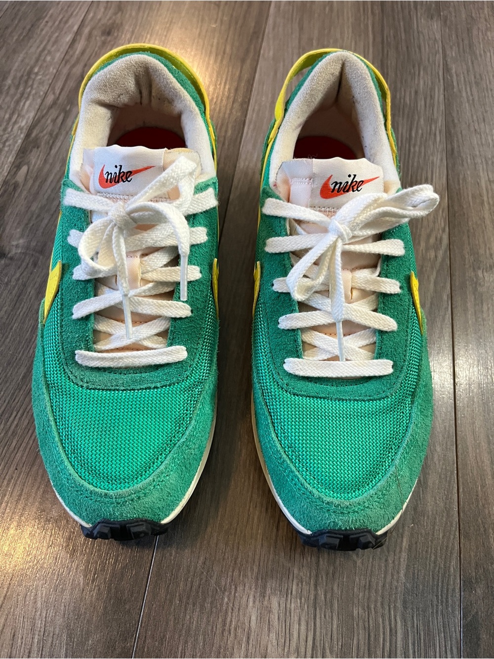 Nike Waffle Debut green/yellow women’s size 8